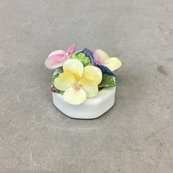 Aynsley England Bone China Flowers/Pansies Figurine Hand Molded/Painted Damaged - Picture 3 of 8
